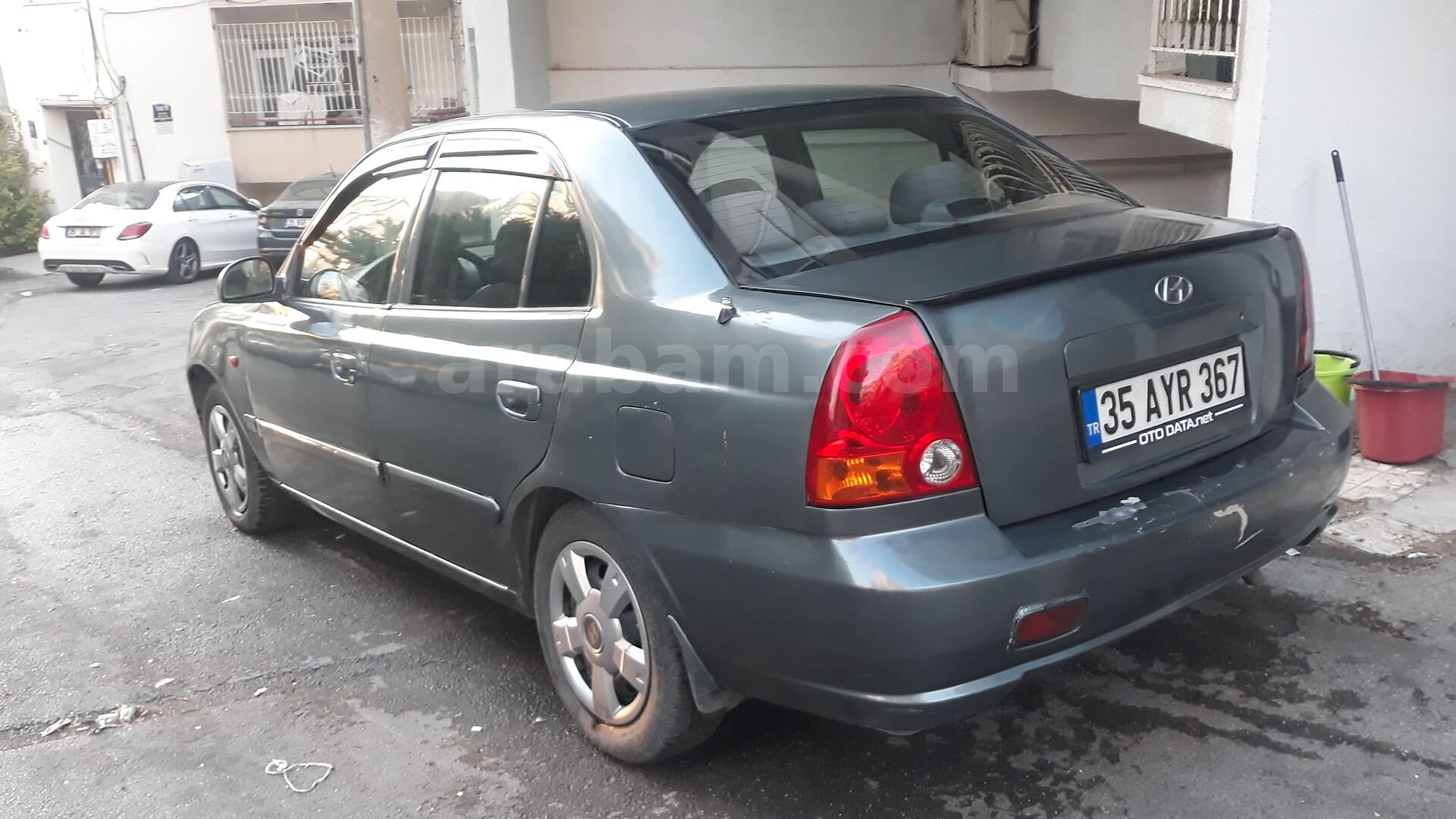 Sahibinden Hyundai Accent 1.5 CRDi Admire 2005 Model İzmir 243.500 km Füme 4
