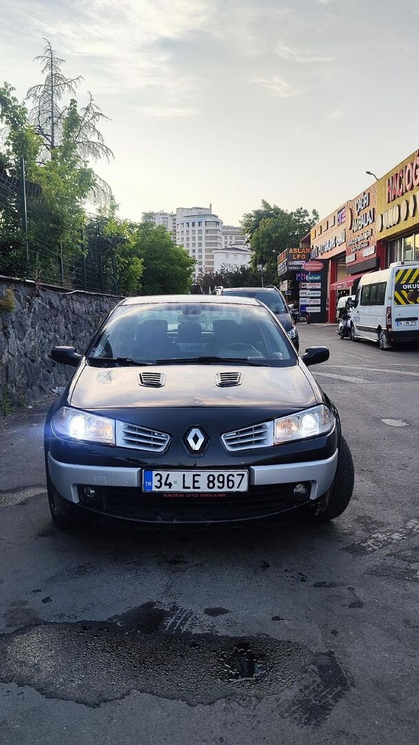 Sahibinden Renault Megane 1.5 dCi Extreme 2008 Model İstanbul 301.000 km Siyah 4