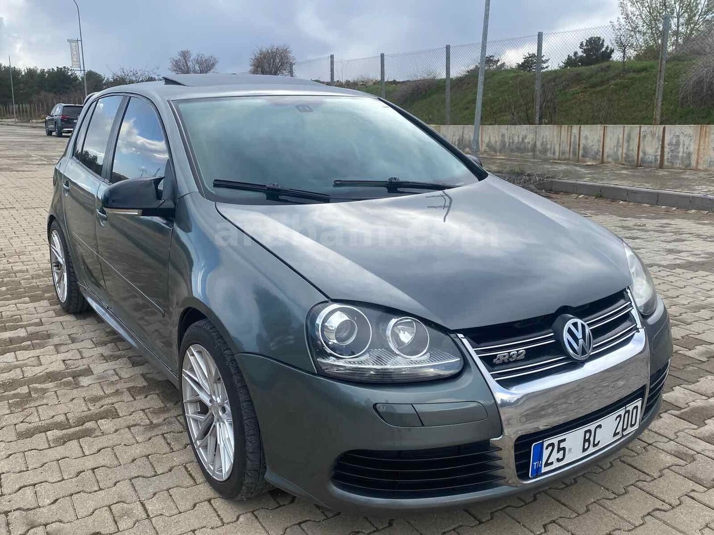 Sahibinden Volkswagen Golf 1.6 FSi Sportline 2004 Model Diyarbakır 295.000 km Yeşil 7