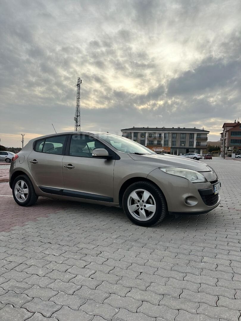 Sahibinden Renault Megane 1.5 dCi Expression 2011 Model Konya 188.000 km Kahverengi 6