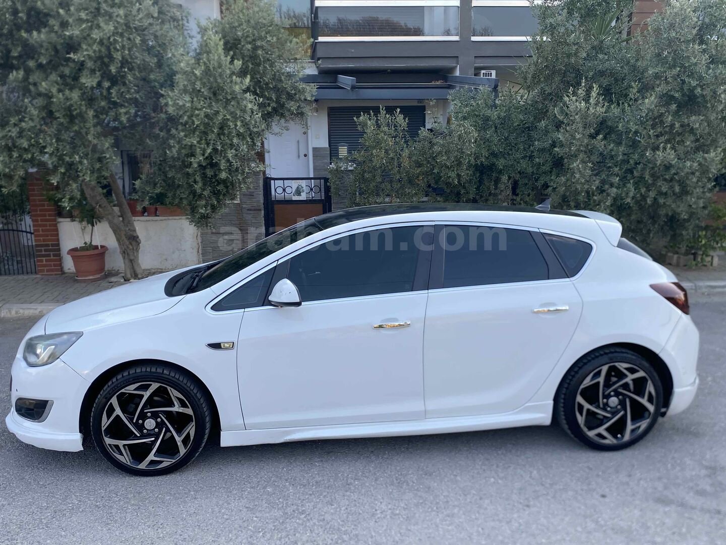 Sahibinden Opel Astra 1.3 CDTI Cosmo 2013 Model İzmir 234.000 km Beyaz 4