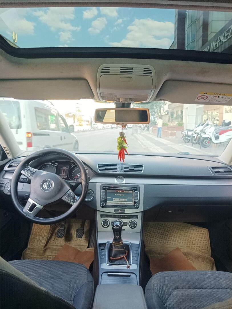 Sahibinden Volkswagen Passat 1.6 TDi BlueMotion Comfortline 2014 Model Gaziantep 310.000 km Beyaz 6
