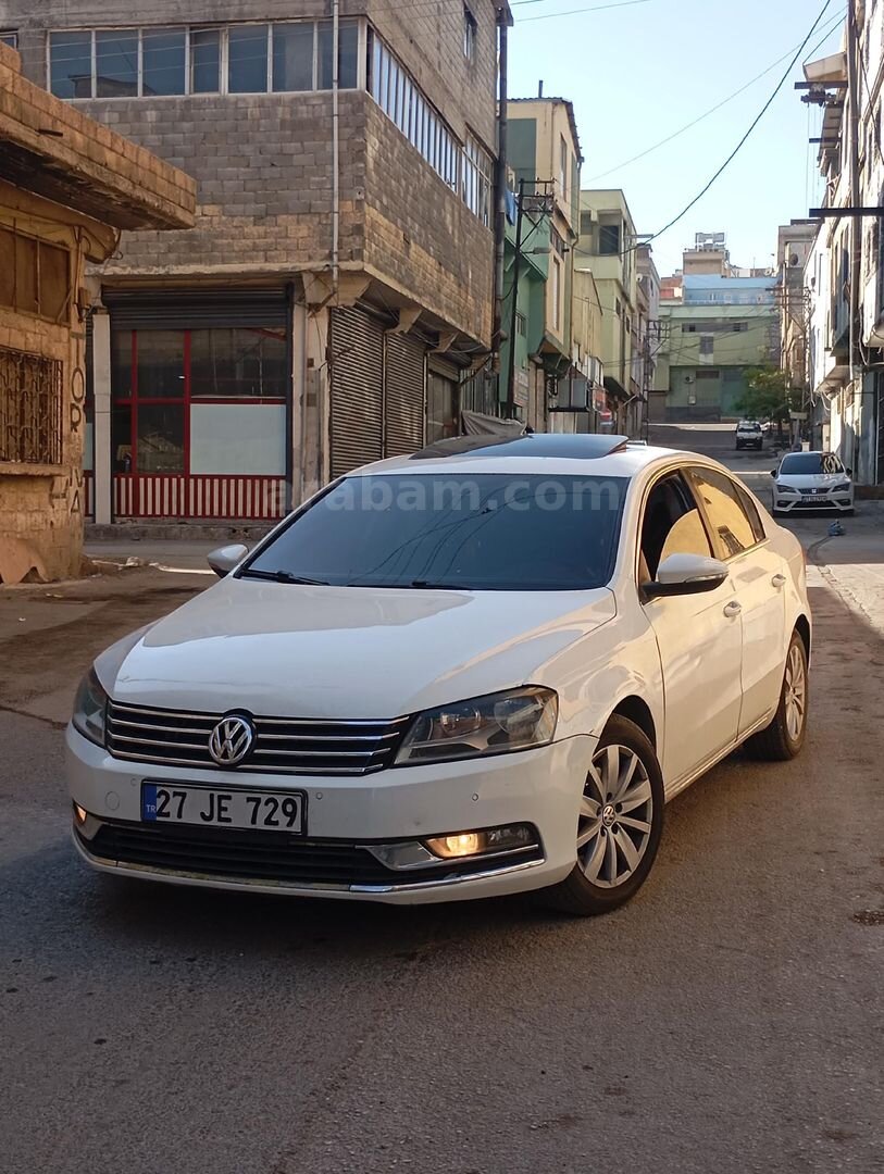 Sahibinden Volkswagen Passat 1.6 TDi BlueMotion Comfortline 2014 Model Gaziantep 310.000 km Beyaz 3