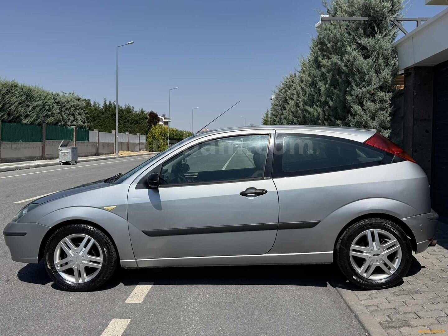 Galeriden Ford Focus 1.8 TDCi Ghia 2002 Model Kayseri 293.000 km Gri 7