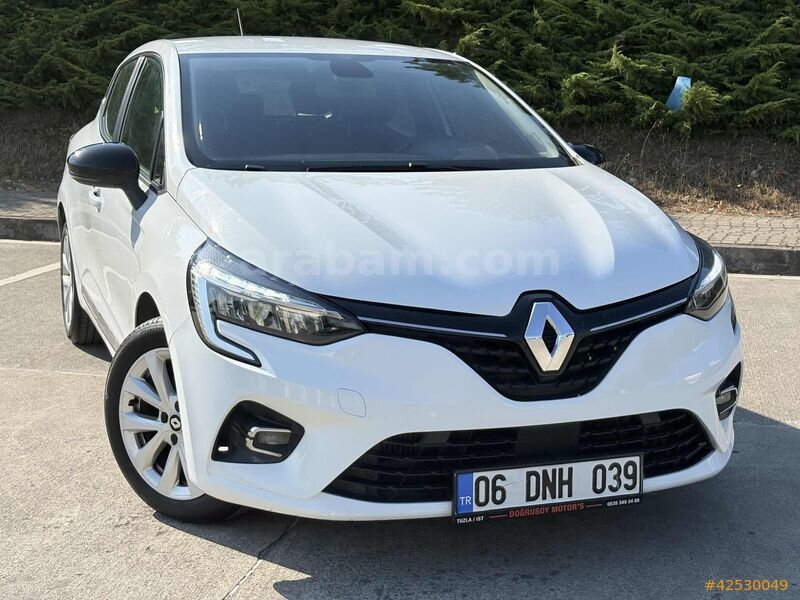 Galeriden Renault Clio 1.0 TCe Touch 2023 Model İstanbul 128.000 km Beyaz