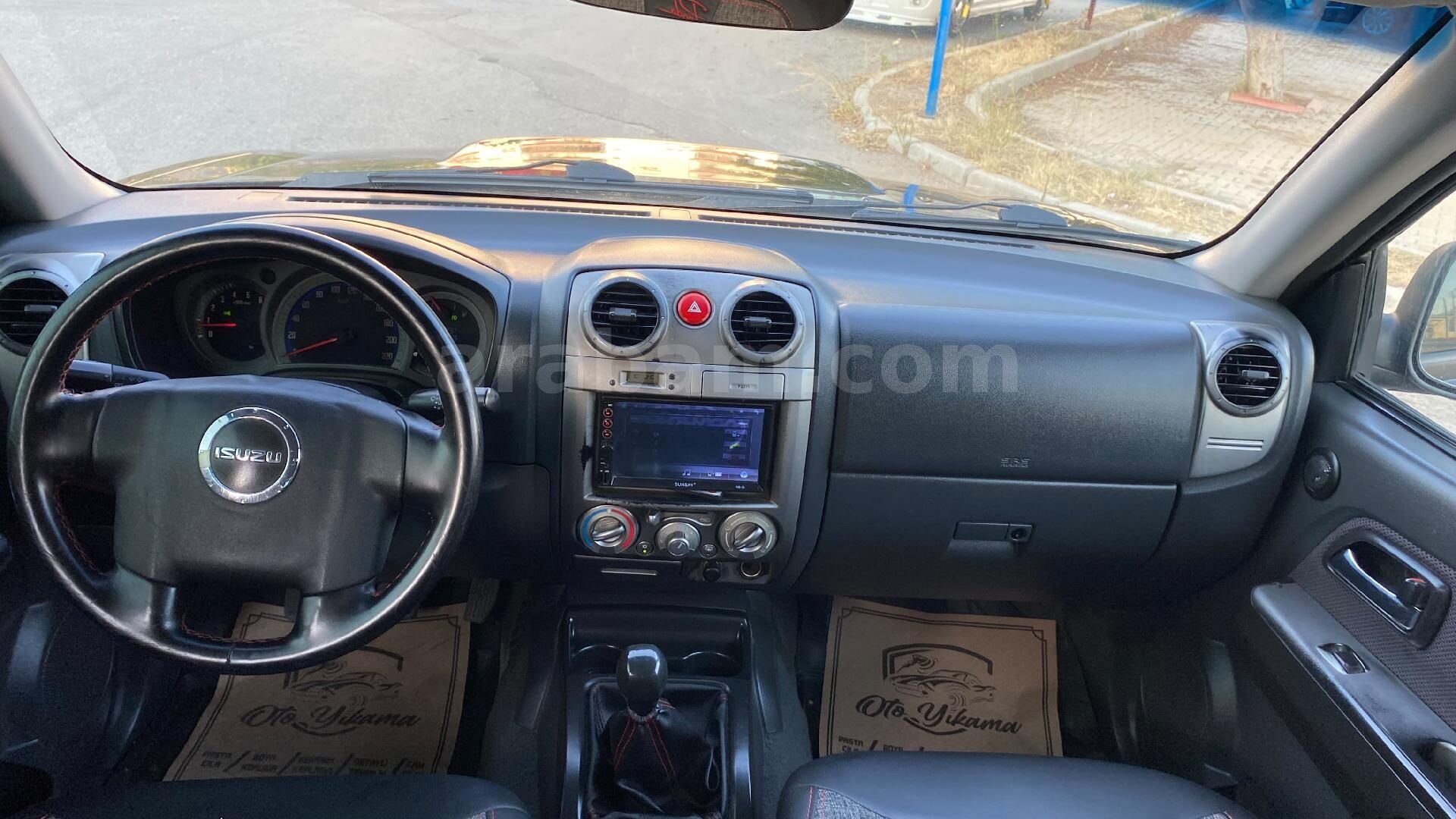Galeriden Isuzu D-Max Limited 2.5 4x2 2009 Model Mersin 4
