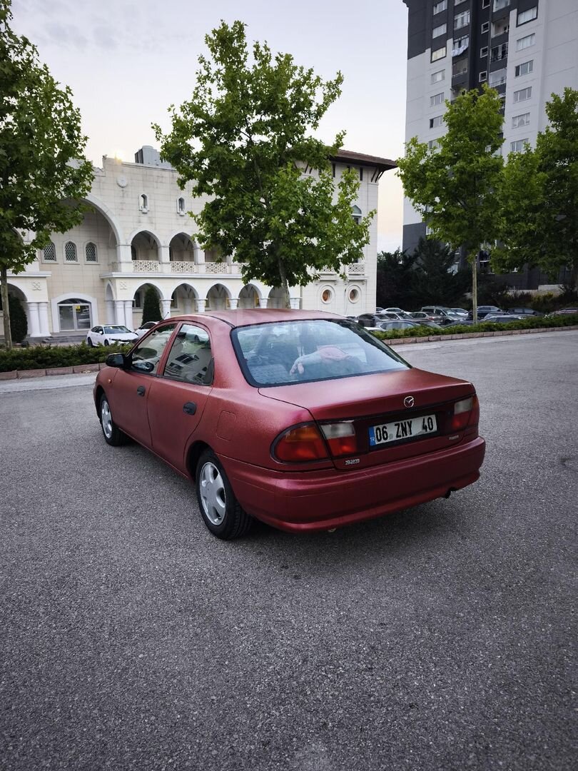 Sahibinden Mazda 323 1.5 1997 Model 4