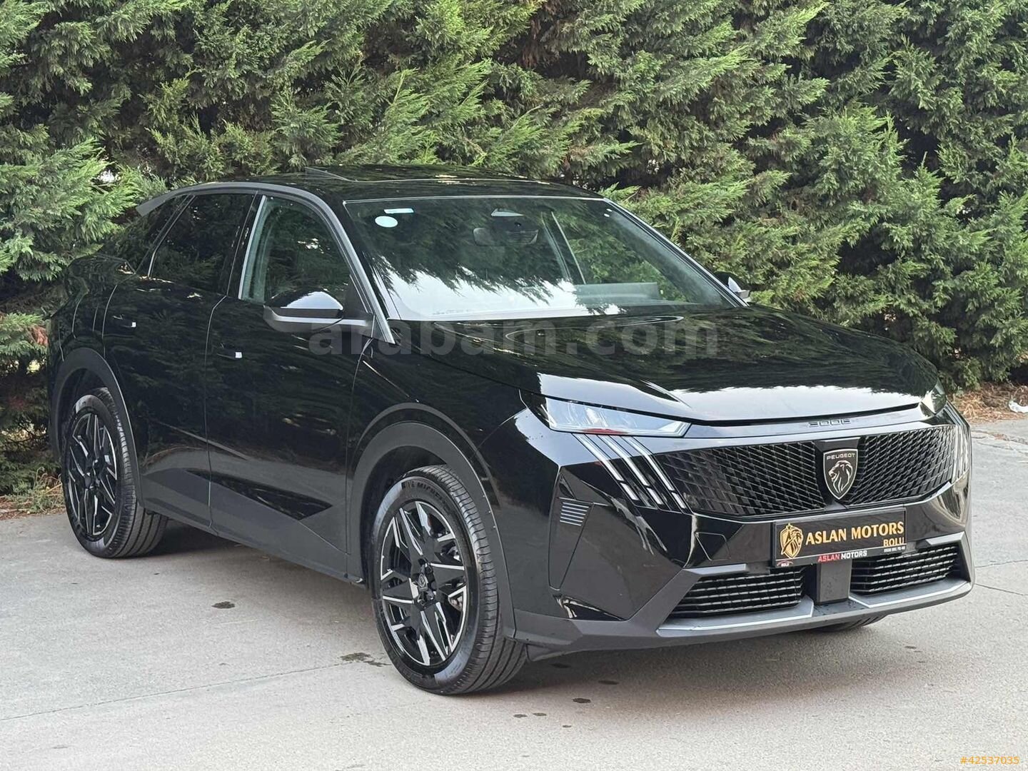 ASLAN MOTORS'DAN 8.000 KM SIFIR GİBİ BLACK EDİTİON