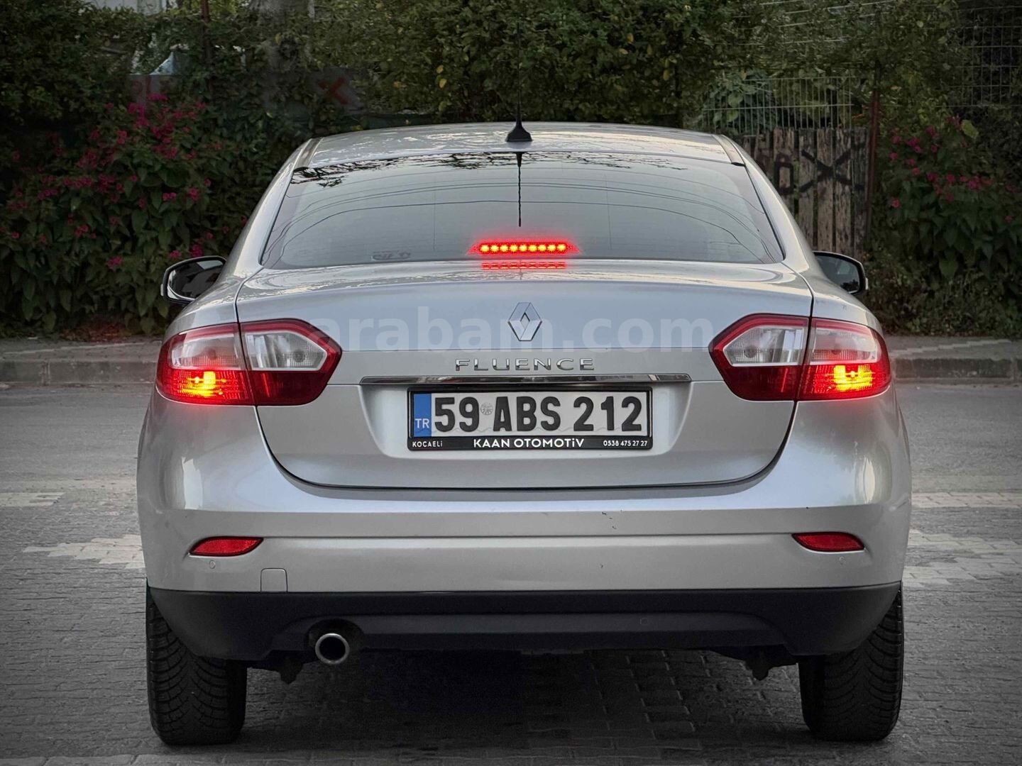 Galeriden Renault Fluence 1.5 dCi Dynamique 2011 Model Kocaeli 218.000 km Gri (Gümüş) 7