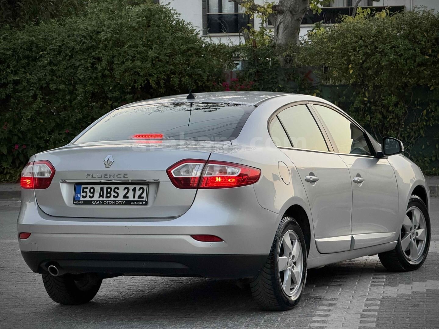 Galeriden Renault Fluence 1.5 dCi Dynamique 2011 Model Kocaeli 218.000 km Gri (Gümüş) 6