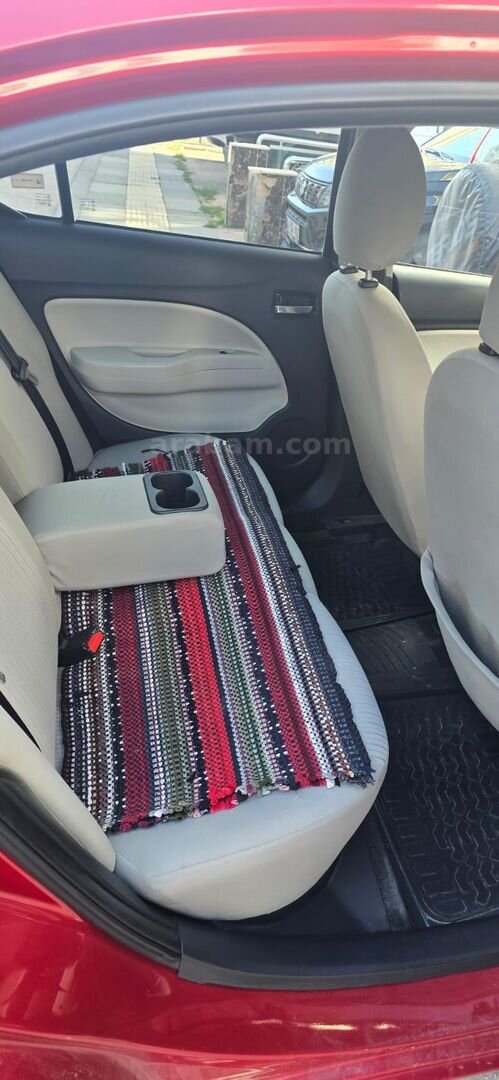 Sahibinden Mitsubishi Attrage 1.2 bensinli Intense 2015 Model her şeyi orjinal boya yok tramer yok km orjinal temiz kullanıldı Ankara 4