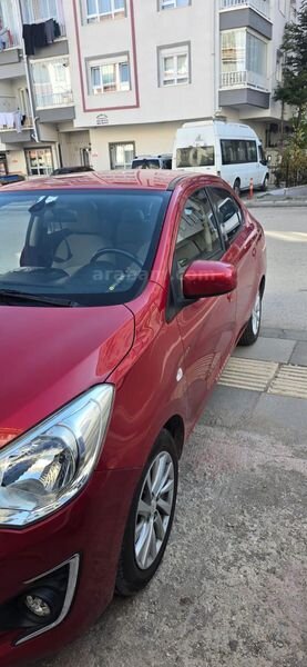Sahibinden Mitsubishi Attrage 1.2 bensinli Intense 2015 Model her şeyi orjinal boya yok tramer yok km orjinal temiz kullanıldı Ankara