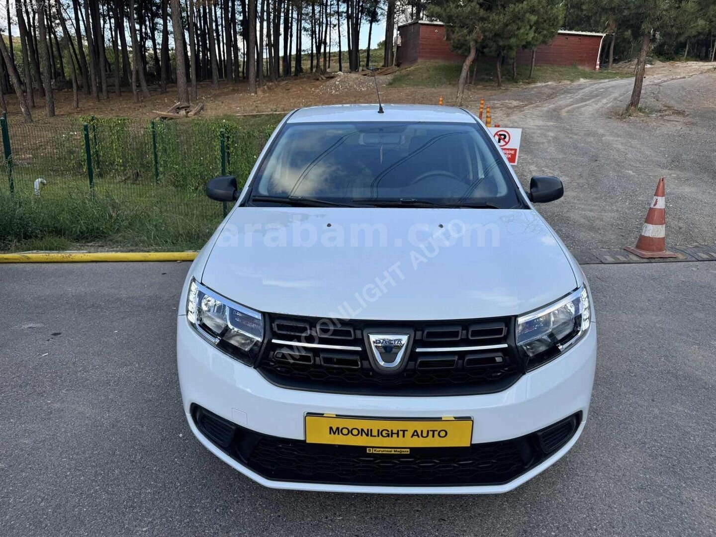 Galeriden Dacia Sandero 1.0 Ambiance 2019 Model İstanbul 64.000 km Beyaz 6
