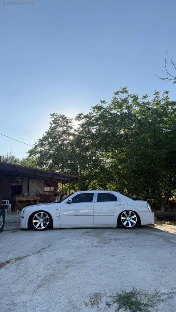 Galeriden Chrysler 300 C 3.0 CRD 2007 Model Ankara 345.000 km Beyaz 2