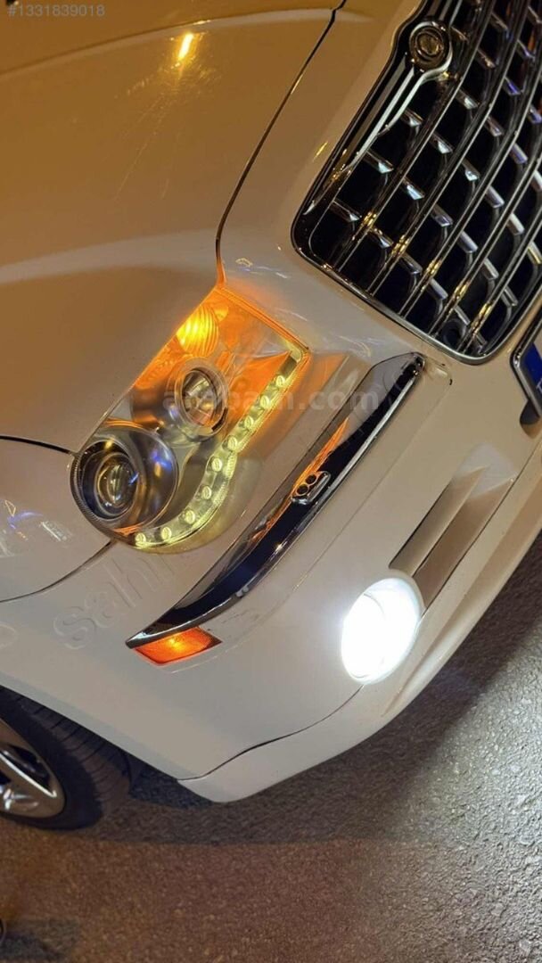 Galeriden Chrysler 300 C 3.0 CRD 2007 Model Ankara 345.000 km Beyaz 3