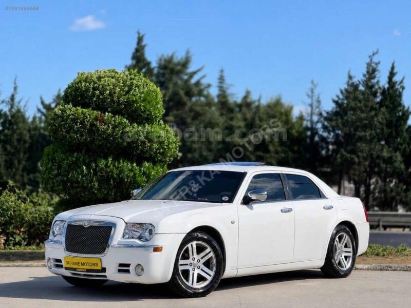 Galeriden Chrysler 300 C 3.0 CRD 2007 Model İstanbul 317.000 km Beyaz