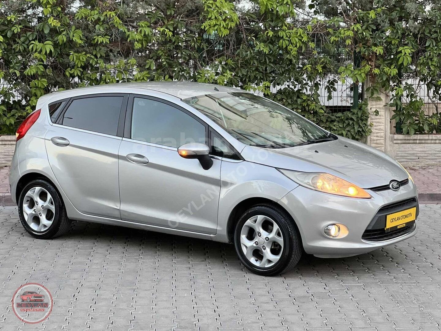 2011 Ford Fiesta 1.4 Benzin & LPG Titanium X 3