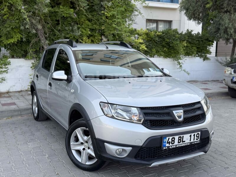 Galeriden Dacia Sandero 1.5 dCi Stepway 2015 Model Muğla 208.000 km Gri
