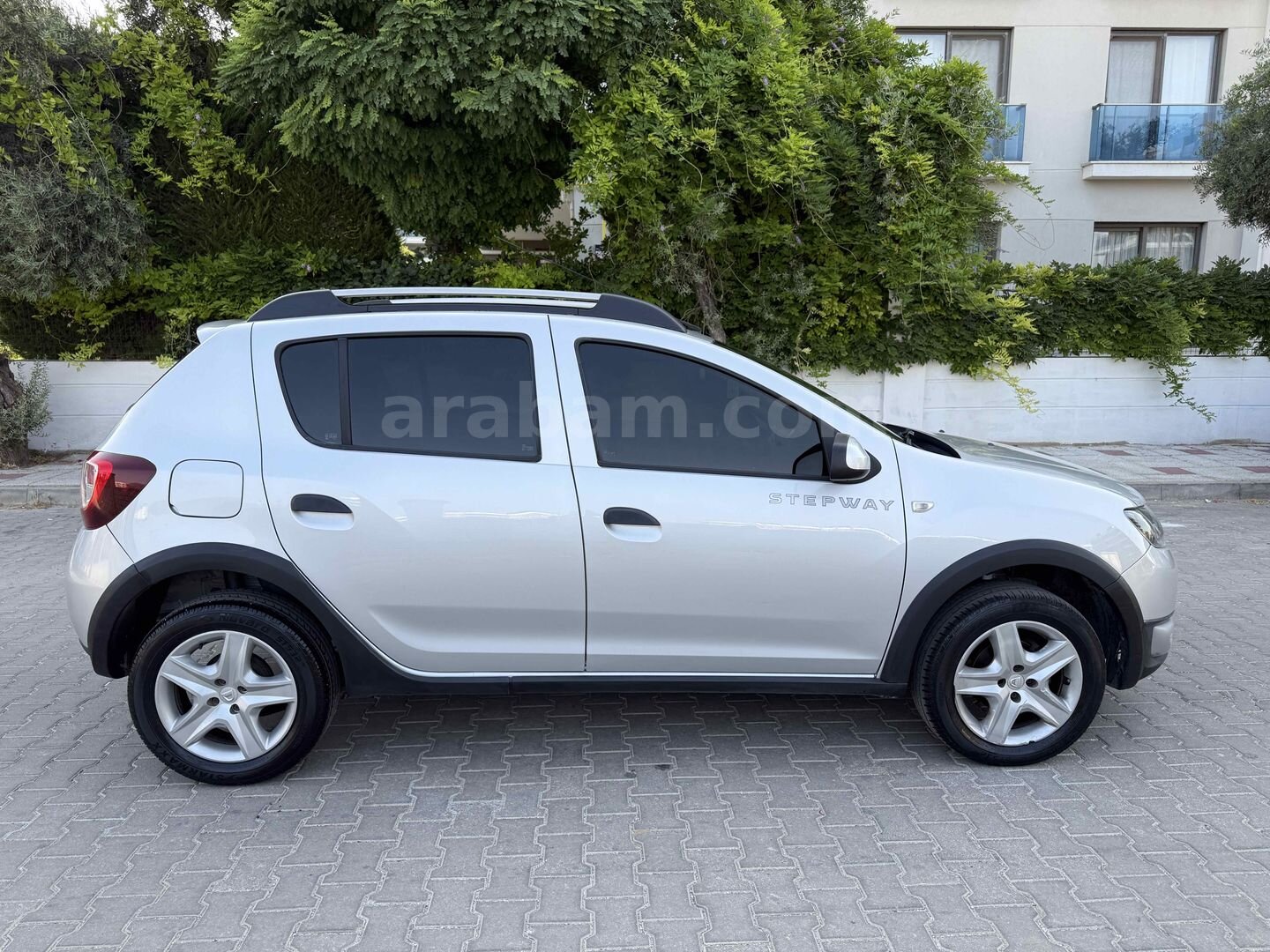 Galeriden Dacia Sandero 1.5 dCi Stepway 2015 Model Muğla 208.000 km Gri 6