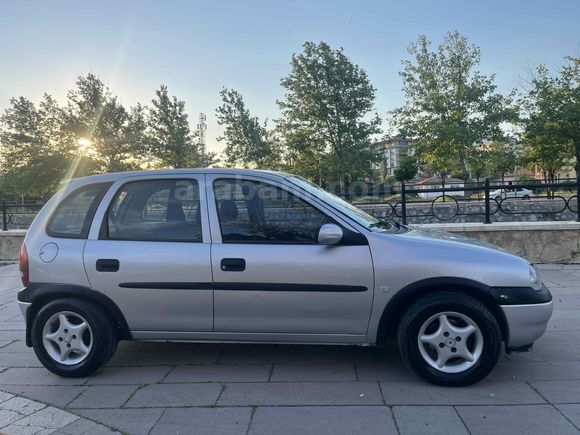 Sahibinden Opel Corsa 1.4 Swing 1998 Model Aksaray 181.000 km Gri