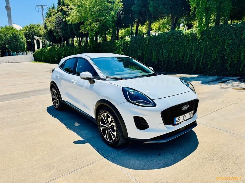 25 ÇIKIŞLI 43KM ÇOK TEMİZ FORD PUMA TİTANİUM HİBRİT 1