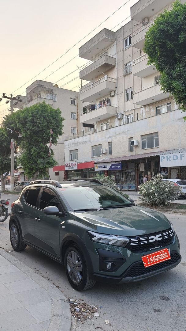 Galeriden Dacia Sandero 1.0 TCe Extreme 2023 Model Adana 67.200 km Yeşil 3
