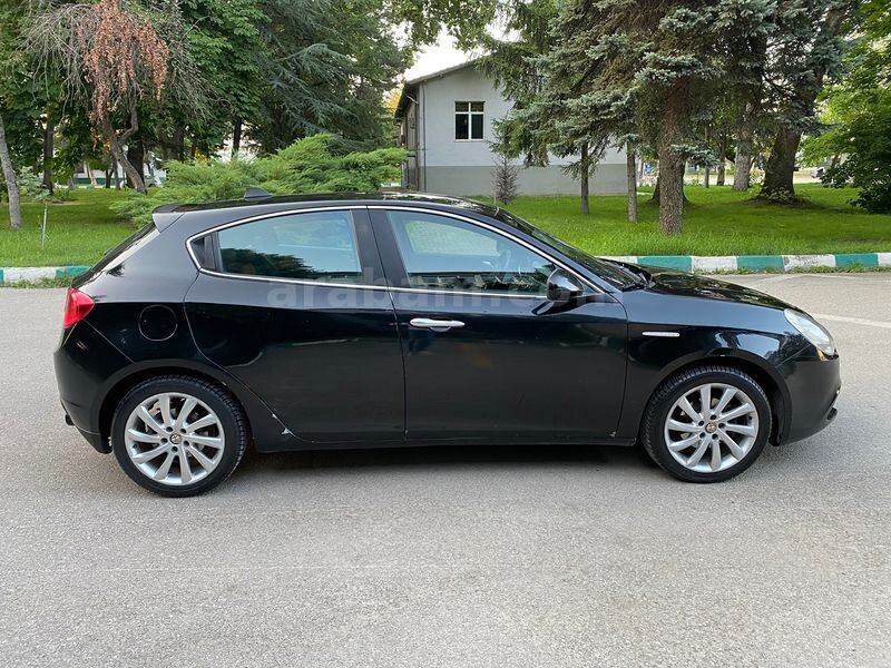 Mühendisten Jülyet (Giulietta 2011 JTDm 105 HP Dist. Taba Deri) 6