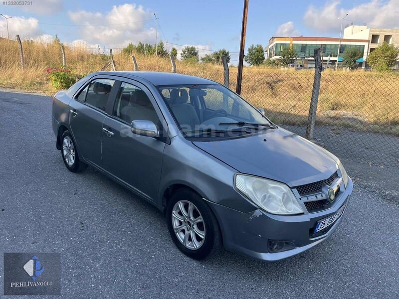 Galeriden Geely Familia 1.5 Comfort 2009 Model İstanbul 250.000 km Gri