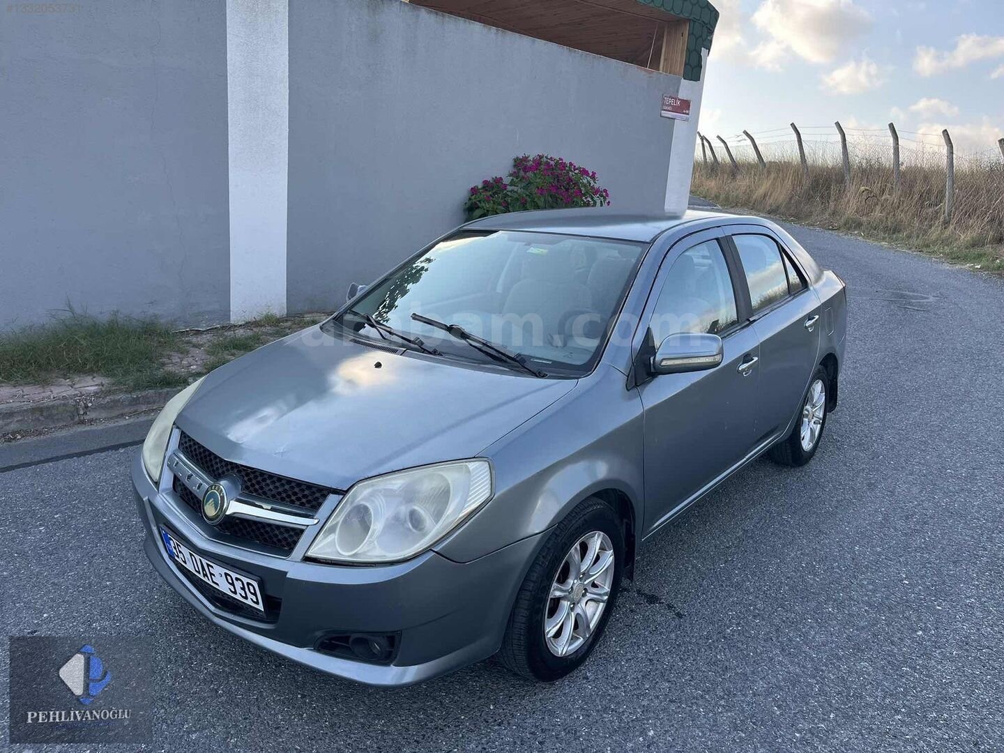 Galeriden Geely Familia 1.5 Comfort 2009 Model İstanbul 250.000 km Gri 2