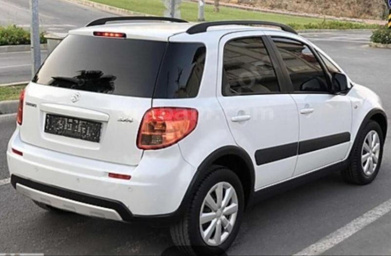 Ílk sahibinden hasarsız boyasız 73.500 km SX4 GL 2010 Model