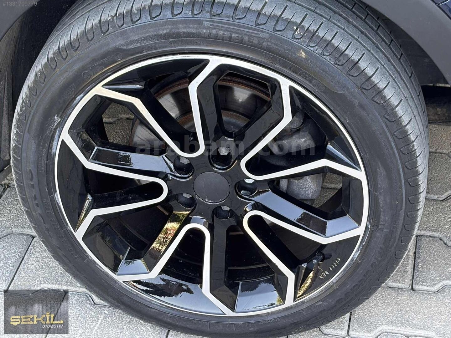 Galeriden KGM SsangYong Tivoli 1.6 D Platinum 2015 Model Konya 142.000 km Lacivert 4