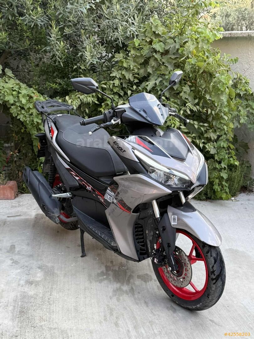 ST MOTORS | SIFIR AYARINDA - KULLANILMAMIŞ - SADECE 2600 KM DE