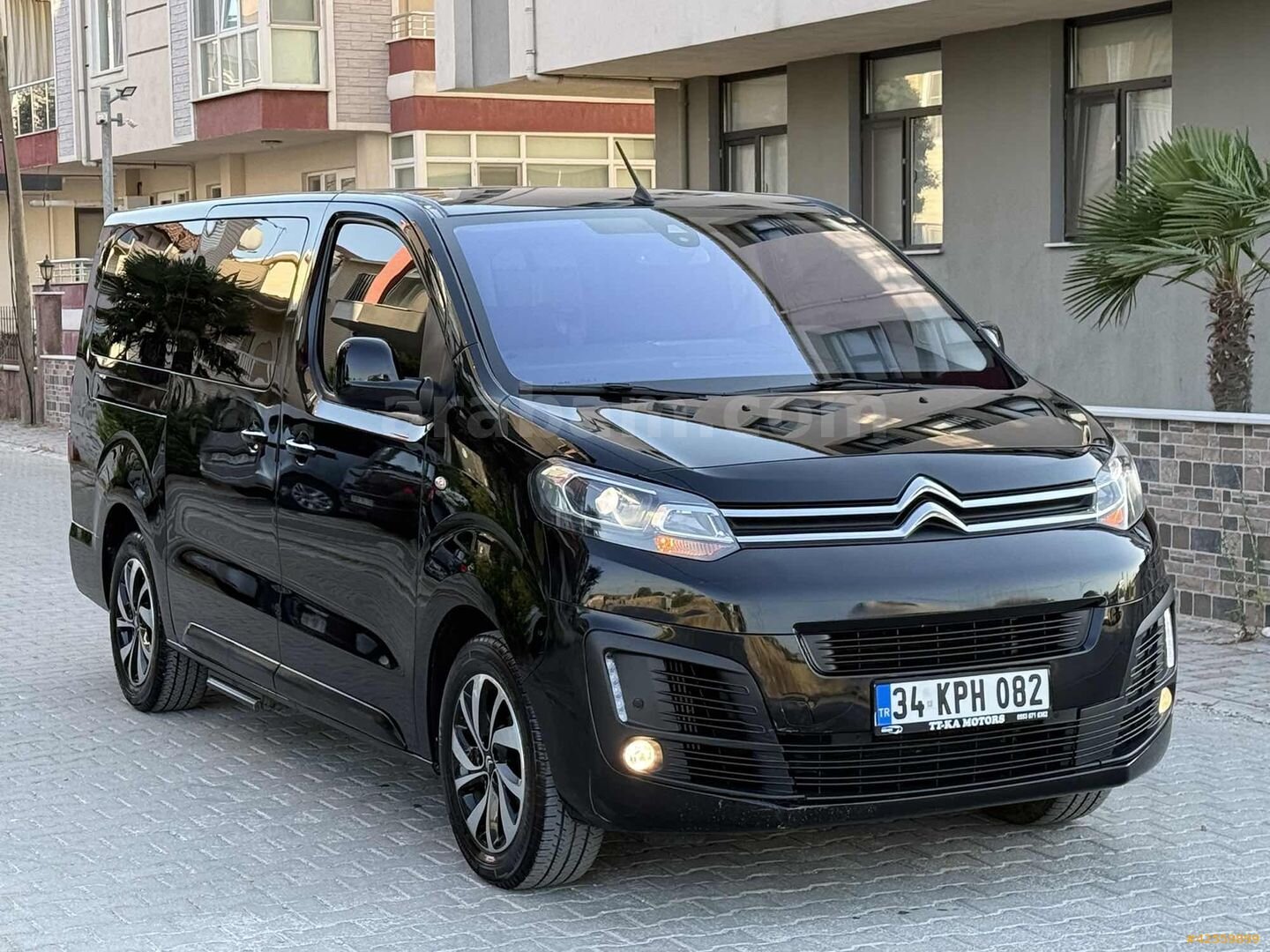 CİTROEN SPACETOUR 2.0 BLUE HDİ CAM TAVAN EAT8 HATASIZ OTOMOBİL 4