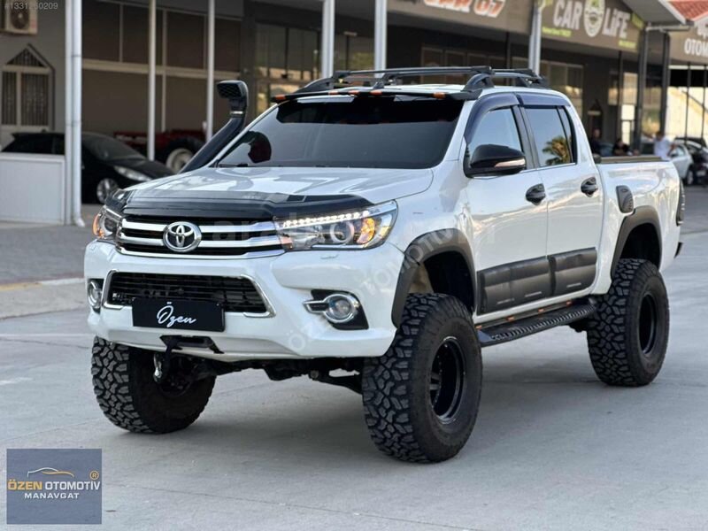 TOYOTA HİLUX 4x4 OTOMATİK HATASIZ BOYASIZ