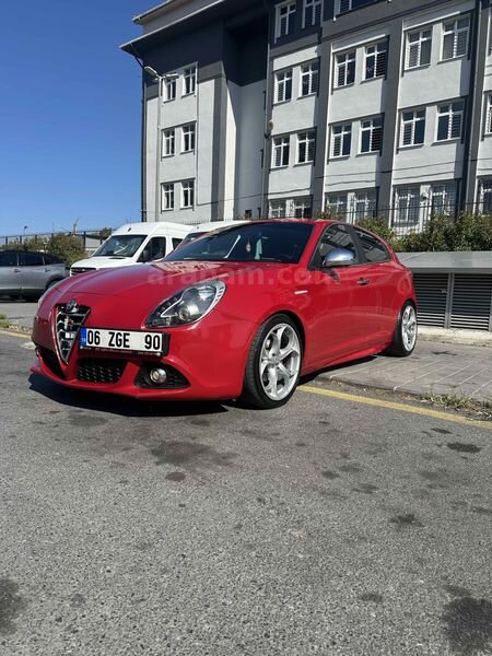 Sahibinden Alfa Romeo Giulietta 1.6 JTD Distinctive 2014 Model 2