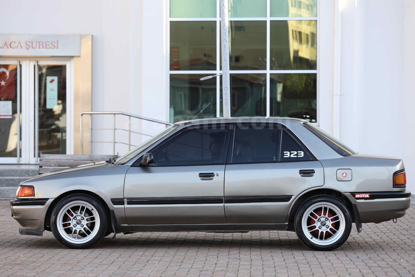 Sahibinden Mazda 323 1.6 GLX 1991 Model 5