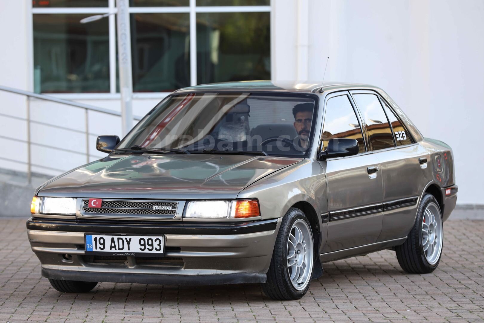 Sahibinden Mazda 323 1.6 GLX 1991 Model 4