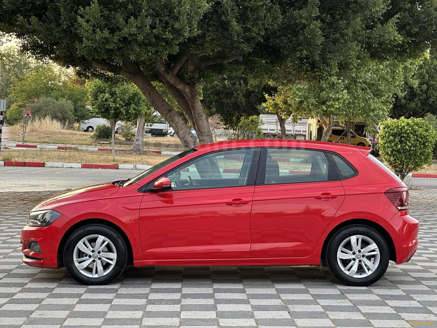 AYDIN AUTODAN 2018 WOLKSVAGEN POLO 1.0TSİ 2 PARCA BOYA 104 BINDE 4