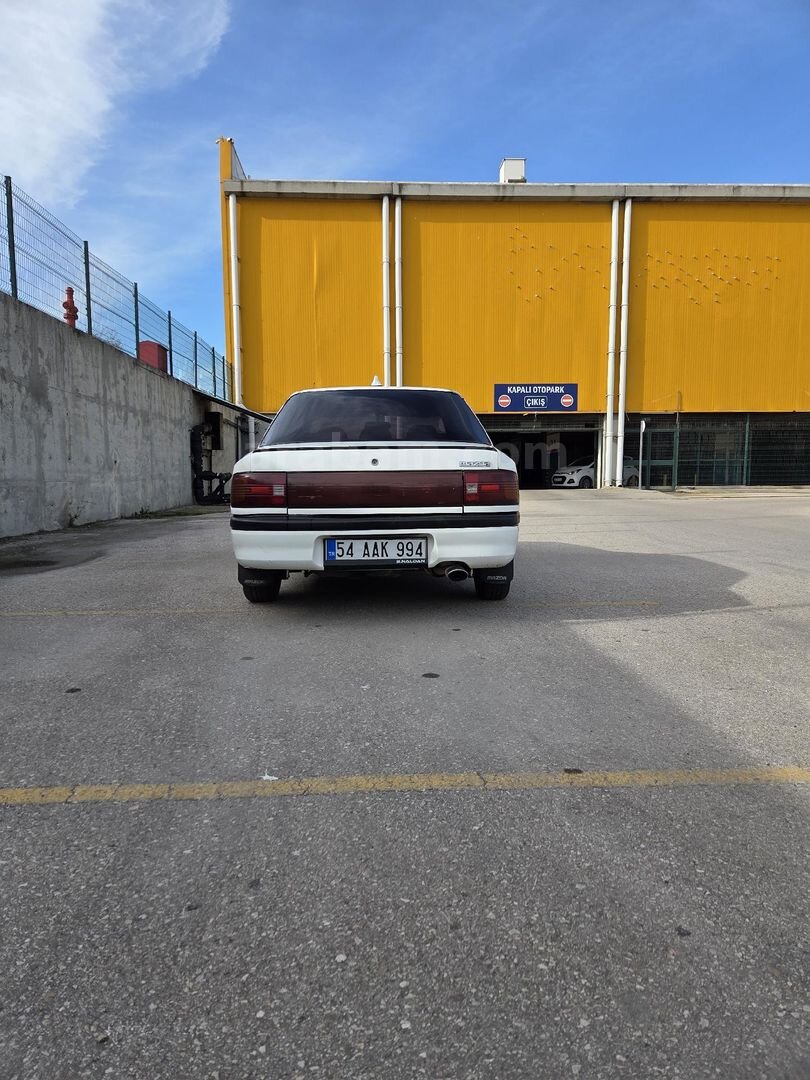 Sahibinden Mazda 323 1.6 GLX 1994 Model 2