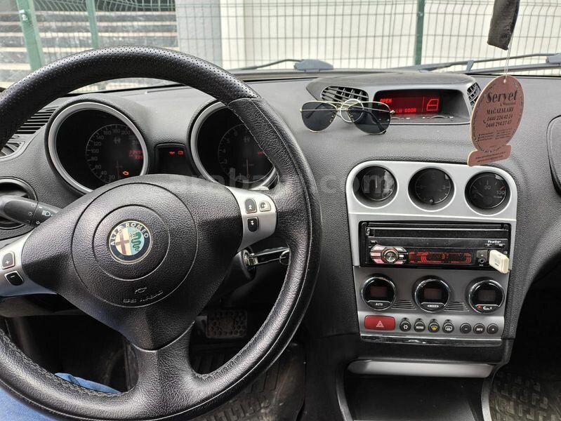 Sahibinden Alfa Romeo 156 2.0 JTS Distinctive 2004 Model 6