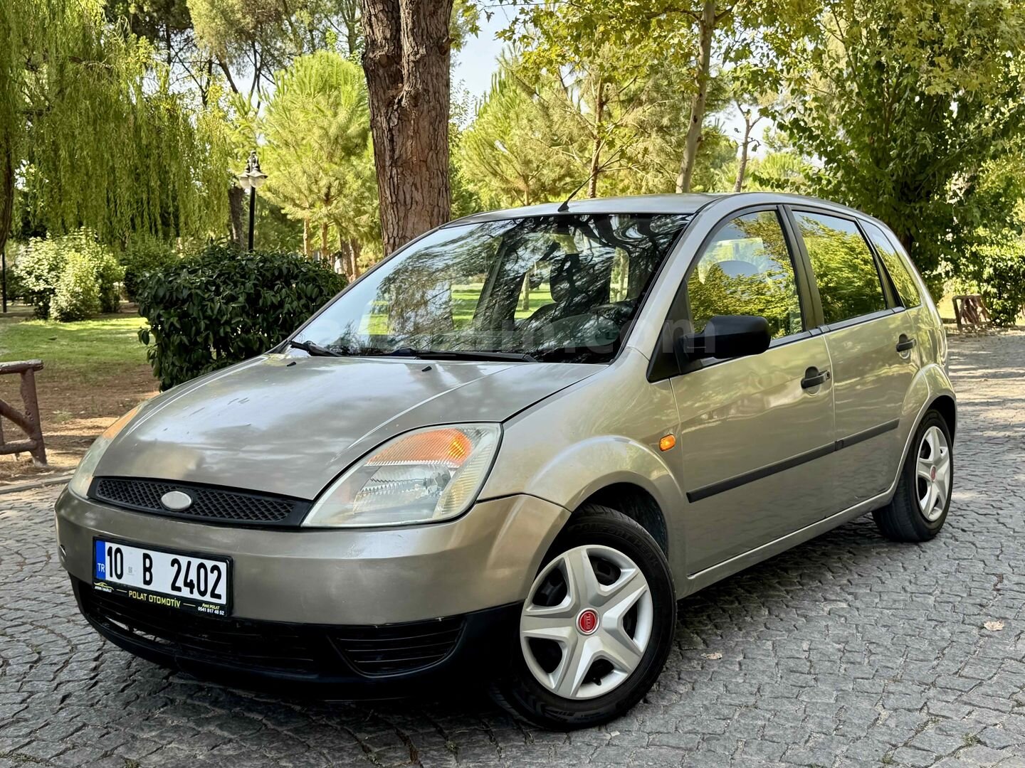 Galeriden Ford Fiesta 1.4 TDCi Comfort 2004 Model Aydın 393.000 km Gri 4