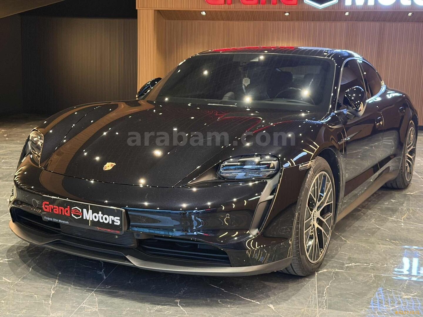 Galeriden Porsche Taycan Elektrik 4S Performance Plus 2020 Model İstanbul 71.980 km Siyah 2