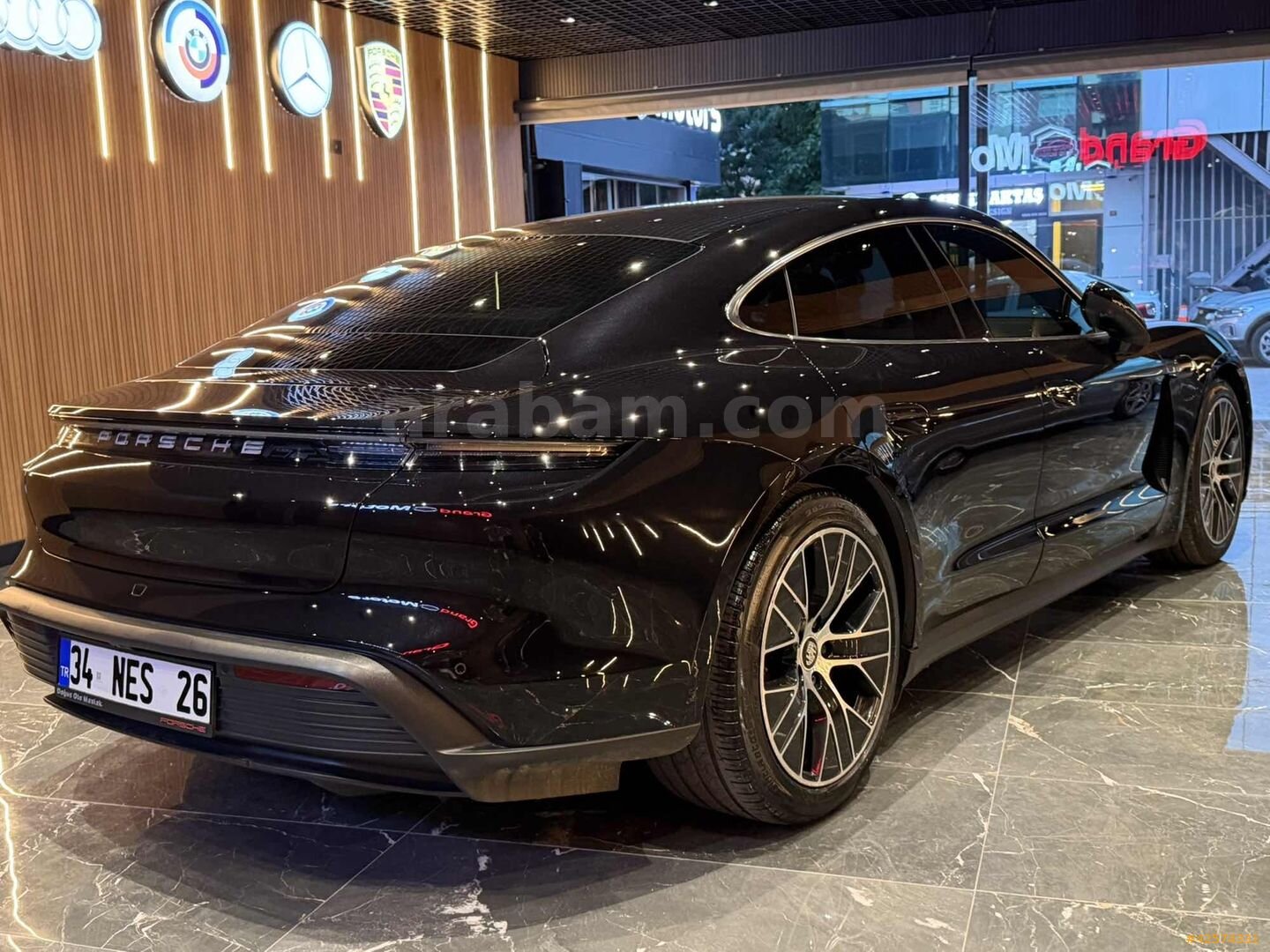 Galeriden Porsche Taycan Elektrik 4S Performance Plus 2020 Model İstanbul 71.980 km Siyah 5