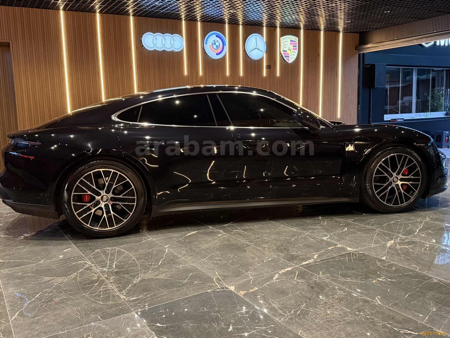 Galeriden Porsche Taycan Elektrik 4S Performance Plus 2020 Model İstanbul 71.980 km Siyah 4