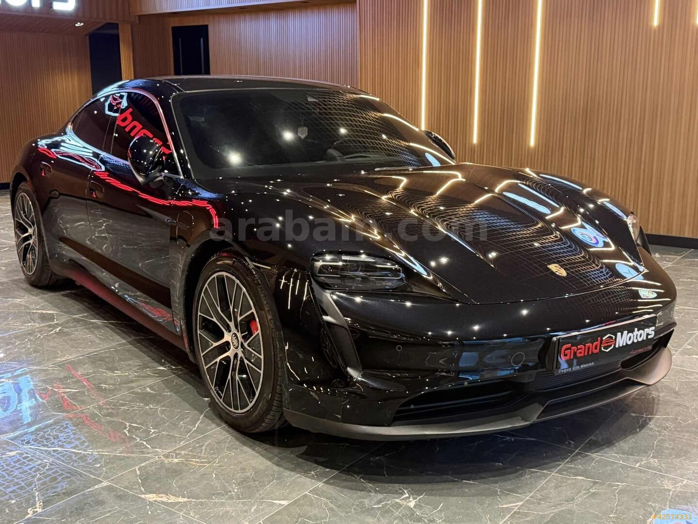 Galeriden Porsche Taycan Elektrik 4S Performance Plus 2020 Model İstanbul 71.980 km Siyah 3