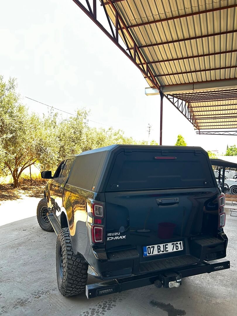Sahibinden Isuzu D-Max 1.9 D 4x4 V-Cross 2023 Model 3