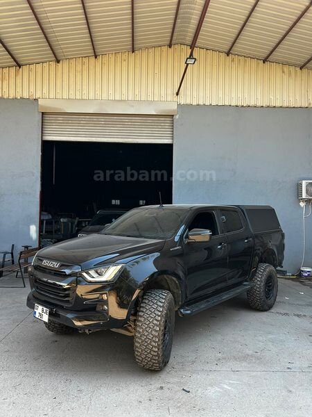 Sahibinden Isuzu D-Max 1.9 D 4x4 V-Cross 2023 Model