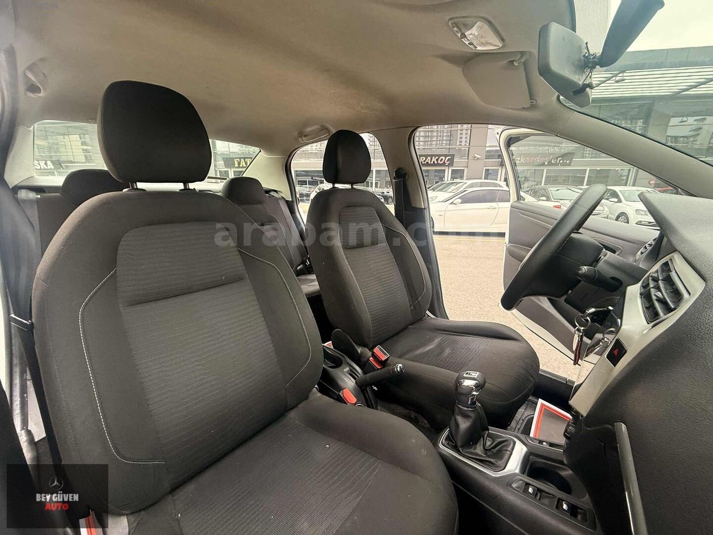 BEYGÜVEN AUTO DAN 2015 HATASIZ BAKIMLI PEUGEOT 301 6