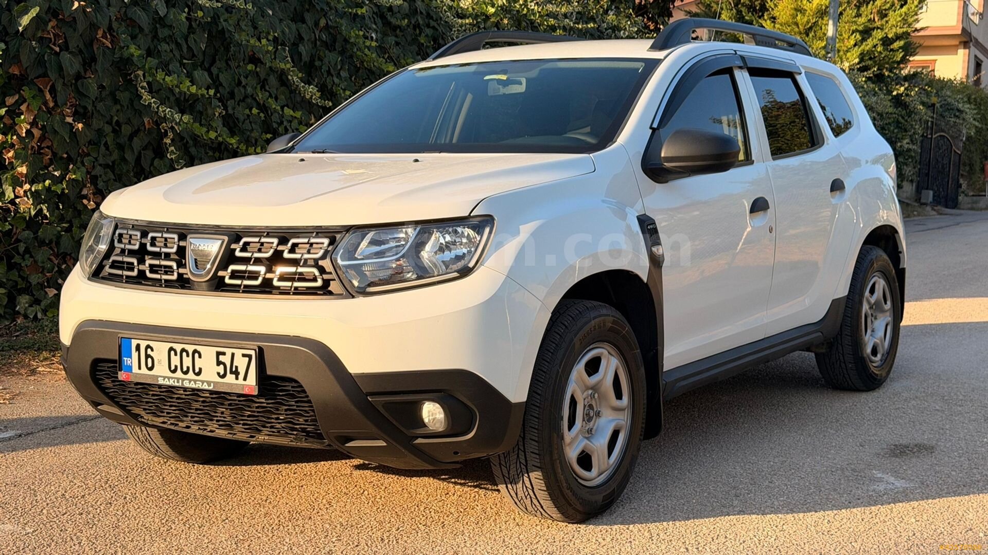 K.KARTINA 12 TAKSİT HATASIZ BOYASIZ 4X4 DACİA DUSTER 3