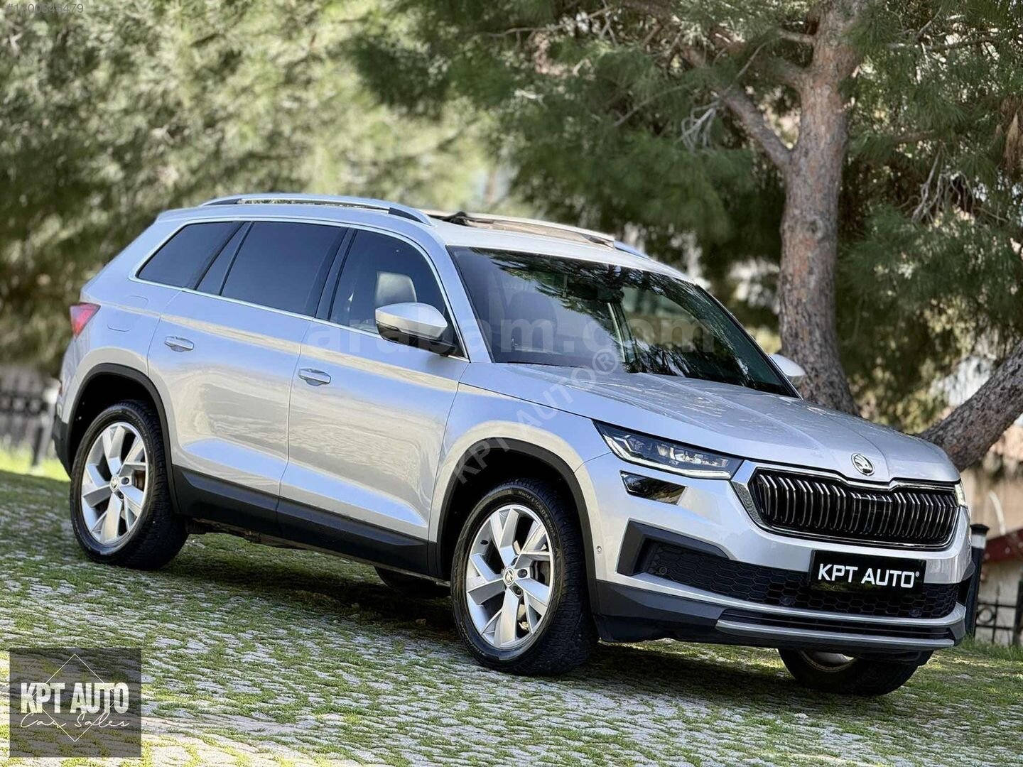KPT AUTO | SKODA KODIAQ Daha Dolusu Yok 360Kamera/Acc/Pla vs 3